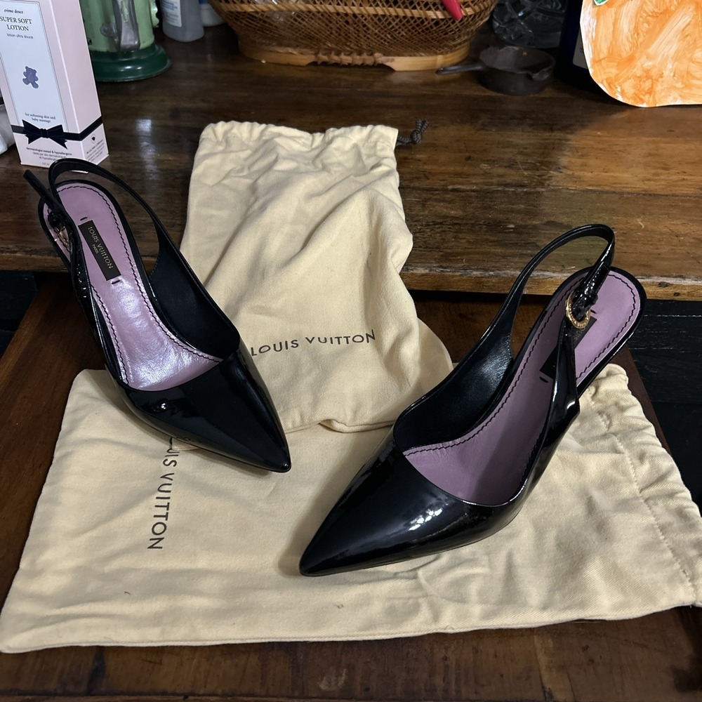 Louis Vuitton Patent Leather Slingback Pumps Women's Size: 38/8 With Dust‎ Bags